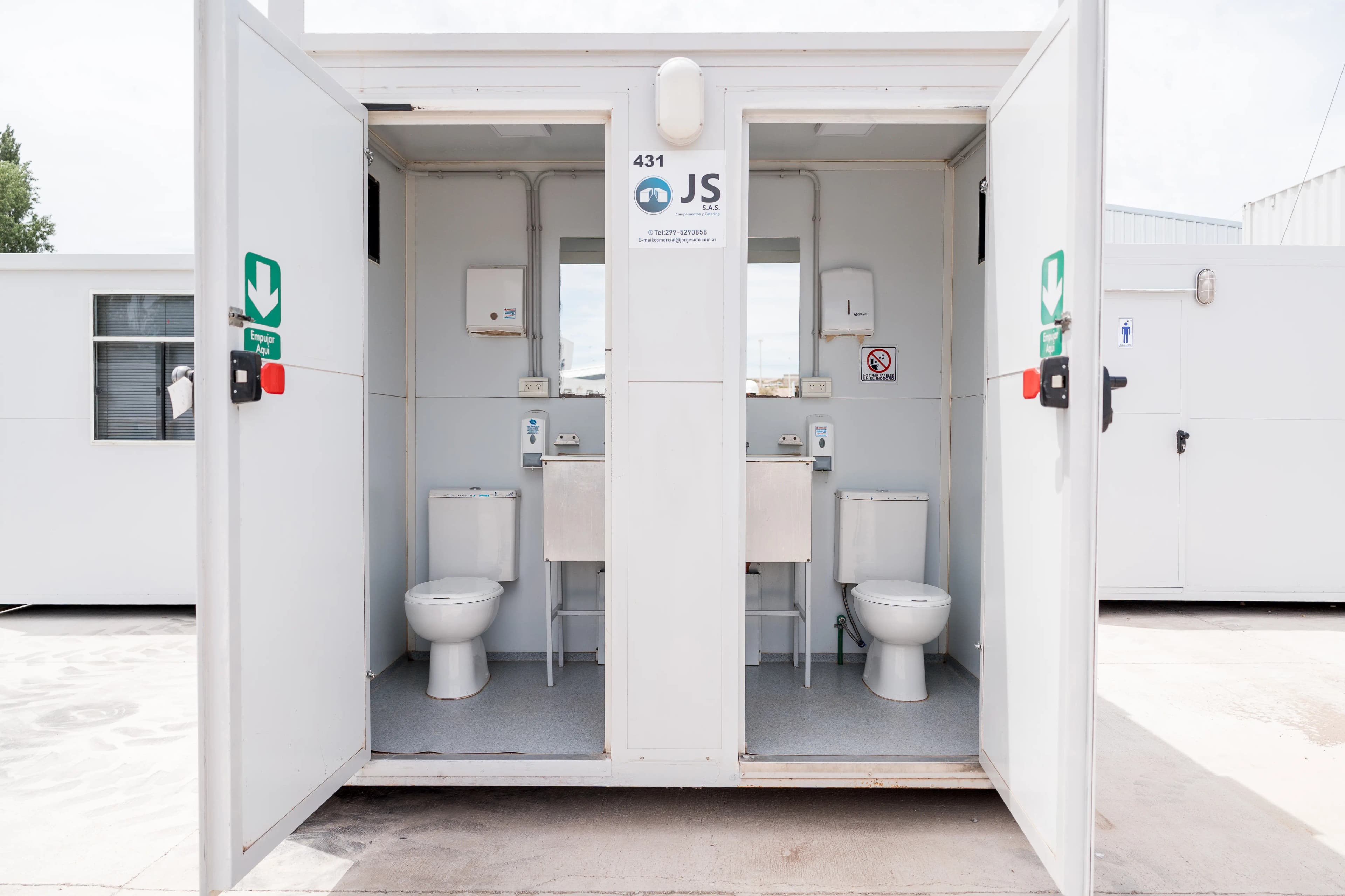 Módulo sanitario equipado